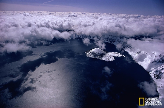 火山口湖國家公園，俄勒岡州攝影：Sam Abell，國家地理創(chuàng)意版