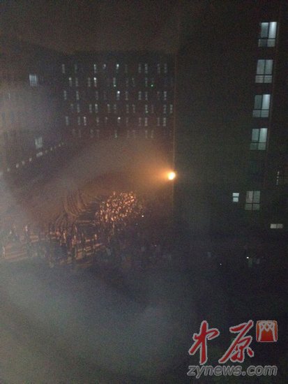 河南大學民生學院女生宿舍凌晨著火 無人員傷亡