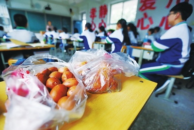 初三學生不吃早餐 鄭州一班主任自掏腰包給加餐