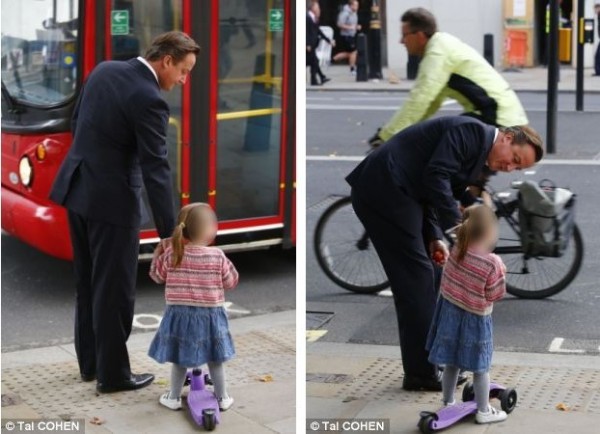 英國首相卡梅倫步行送女兒上幼兒園。