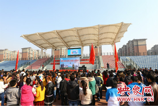 鄭州地鐵宣傳走進河南中醫藥大學