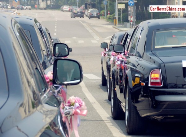 最貴婚車總價超1億 處女新娘真容首現