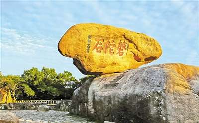 海天佛國寺寺恢宏 養生素食普陀山