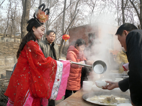 春滿商都逛廟會 龍馬精神過大年