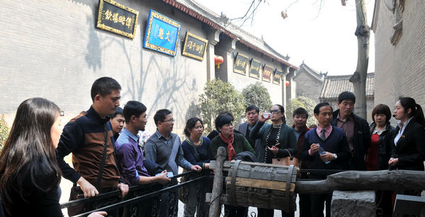 康百萬莊園、杜甫故里景區迎江蘇旅游踩線團