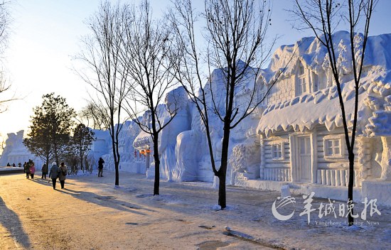 自然賜于雪的無垠，藝術給予雪的靈魂，人類創造雪的財富 王遠昌攝