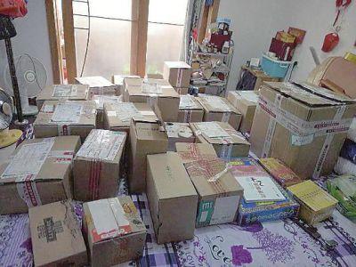 老太半年花16萬買保健品堆成山 內(nèi)含豐乳片(圖)