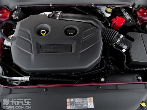 　　福特第二代Fusion搭載的2.0L Ecoboost發(fā)動(dòng)機(jī)