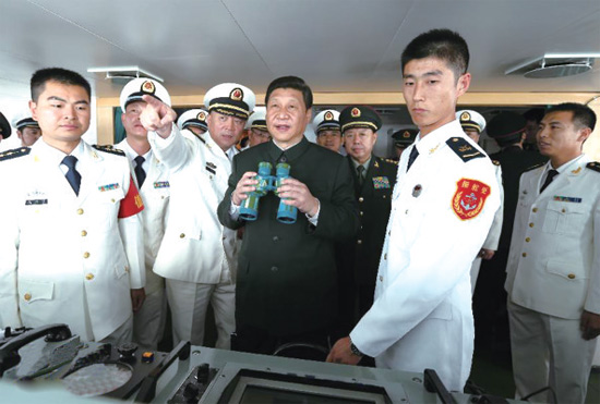 2012年12月8日，習近平視察廣州戰區，登上海軍“海口艦”