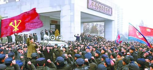 朝鮮11日繼續展開大規模批判張成澤運動。圖為朝鮮金策工業大學的青年學生宣誓擁護領袖金正恩。