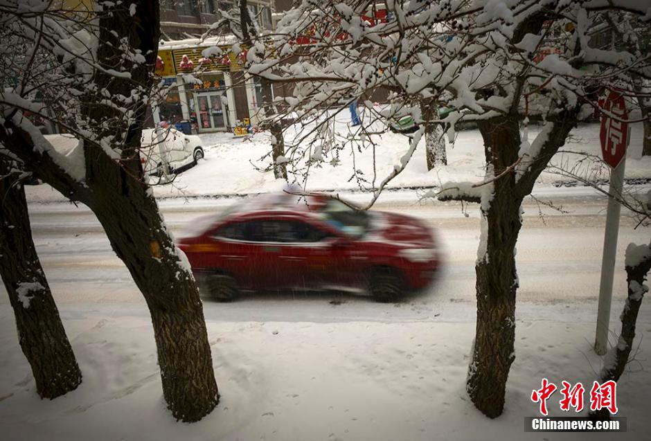 烏魯木齊大雪紛飛30小時 重回