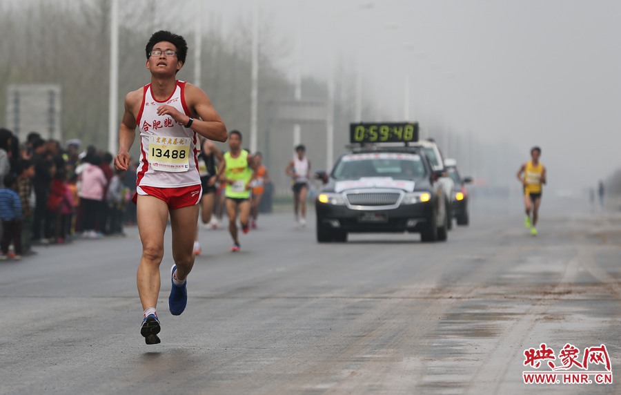 一名合肥選手處在較為領先的位置。