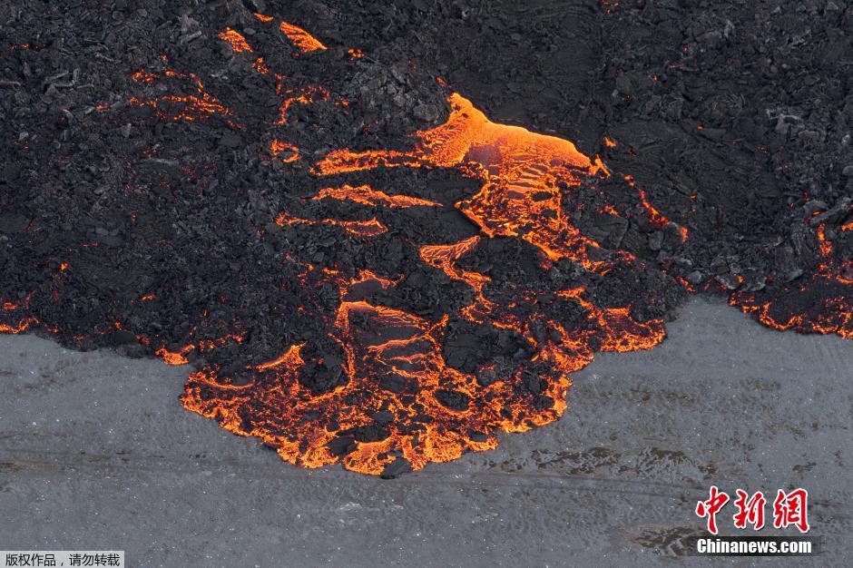 冰島巴達本加火山爆發