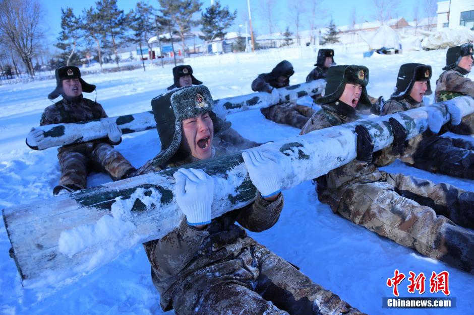 北疆官兵零下32度雪地冬訓