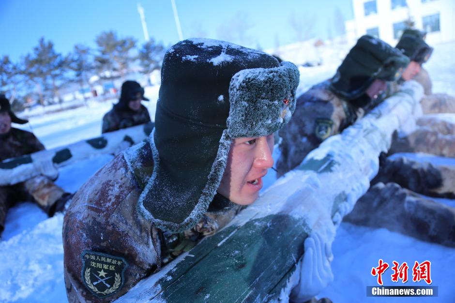 北疆官兵零下32度雪地冬訓