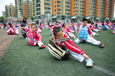 　小學(xué)生活動(dòng)