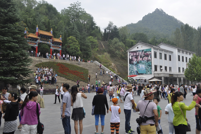 暑期接近尾聲 雞冠洞旅游接待依然很“火”