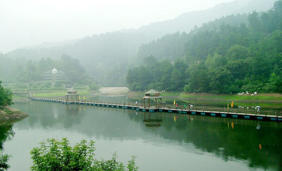 信陽靈山景區