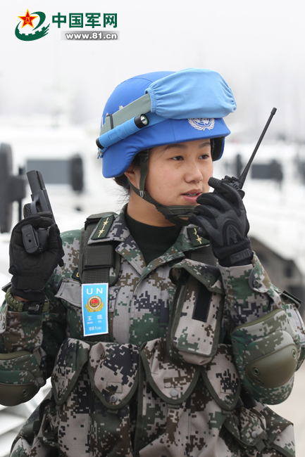 中國首支維和步兵營女兵班精彩亮相